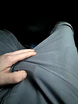 kisbiro77777 online show from February 19, 2026, 4:04 pm