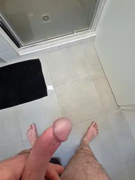 kisbiro77777 online show from April 14, 2026, 5:18 pm