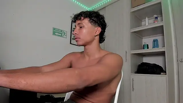 Snapshot of _diegsz_ chatting on February 2, 2025, 9:07 am diegsz online show from February 2, 2025, 9:07 am