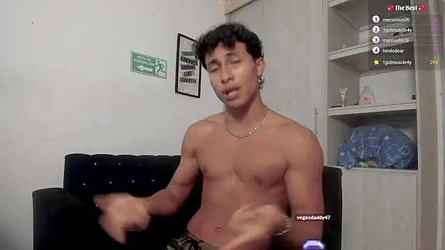 Snapshot of _diegsz_ chatting on February 12, 2025, 10:15 pm diegsz online show from February 12, 2025, 10:15 pm