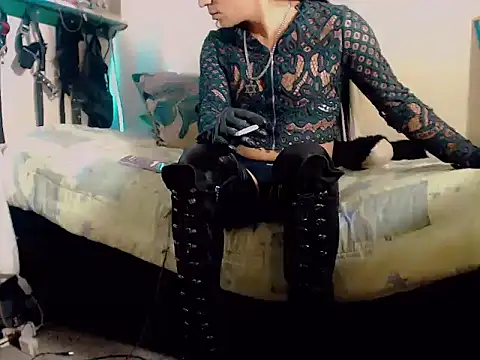 kimkardasha98 online show from January 7, 2026, 2:05 am