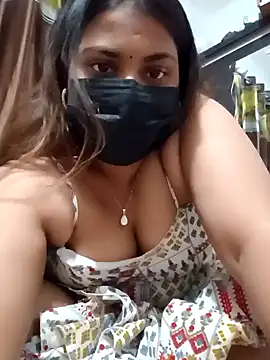 Hotmilfxox online show from January 6, 2025, 2:36 pm