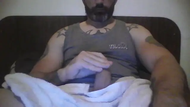 ozzypsico13 online show from December 4, 2025, 1:48 am