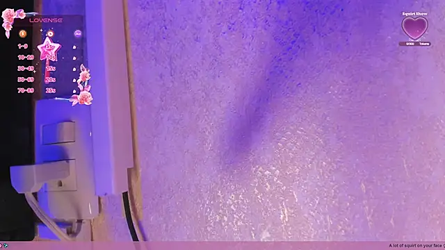 Snapshot of pink_lia2 chatting on December 5, 2024, 11:33 am pink lia2 online show from December 5, 2024, 11:33 am