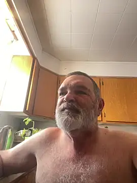 Snapshot of Frenchpoo chatting on February 13, 2026, 1:33 pm Frenchpoo online show from February 13, 2026, 1:33 pm