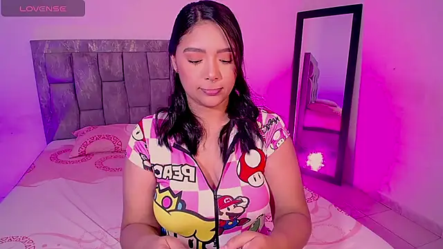 Snapshot of DIANEE_01 chatting on February 11, 2026, 8:41 pm DIANEE 01 online show from February 11, 2026, 8:41 pm