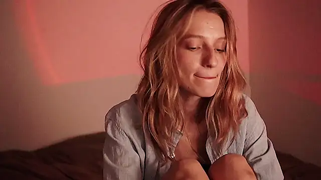 Snapshot of Stephany_talks chatting on December 17, 2024, 2:23 am Stephany talks online show from December 17, 2024, 2:23 am