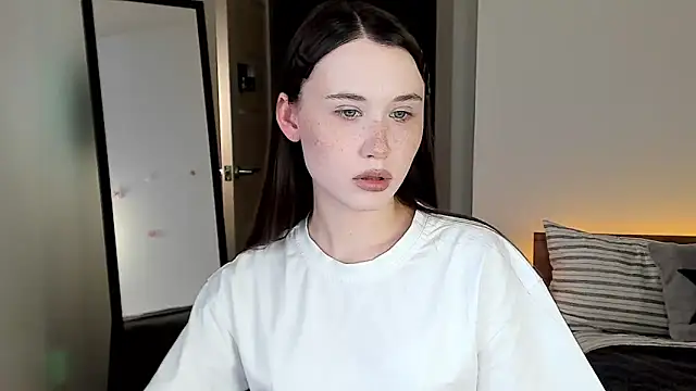 Snapshot of Stella_Sunny chatting on February 24, 2026, 3:35 pm Stella Sunny online show from February 24, 2026, 3:35 pm