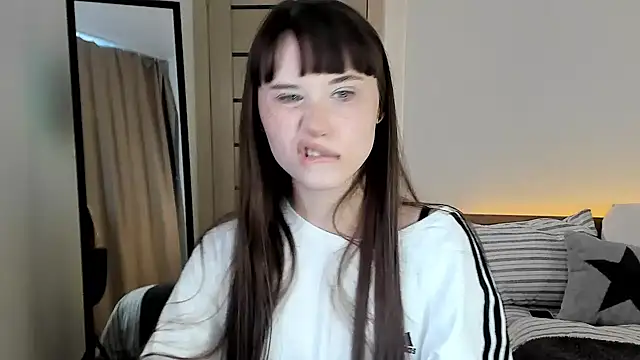 Snapshot of Stella_Sunny chatting on February 22, 2026, 3:02 pm Stella Sunny online show from February 22, 2026, 3:02 pm