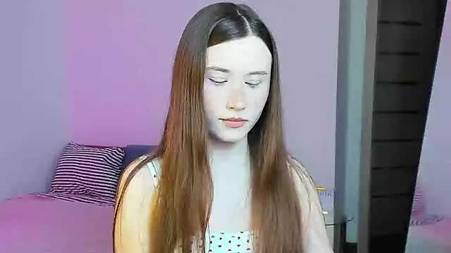 Stella Sunny online show from November 3, 2025, 4:50 am