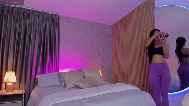 anniie smith online show from November 28, 2025, 3:07 am