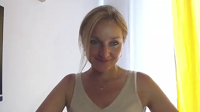 AliciaDesire online show from June 23, 2026, 3:10 pm