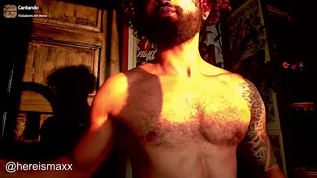 Snapshot of MaxG__ chatting on December 31, 2024, 11:31 am MaxG online show from December 31, 2024, 11:31 am