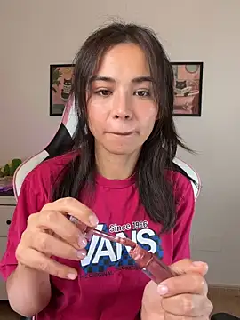 Adriennesexxx online show from February 7, 2026, 10:40 pm