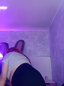 ValloletPainTabbo online show from December 9, 2024, 11:15 am