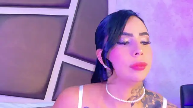 GiahDaniels online show from May 31, 2026, 4:29 am