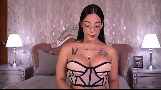AngelineConnor online show from June 26, 2026, 10:15 pm