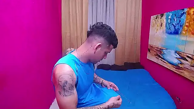 hugecocks hot online show from February 23, 2026, 11:49 pm