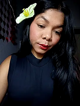 DIORA Latina online show from February 27, 2026, 4:23 am