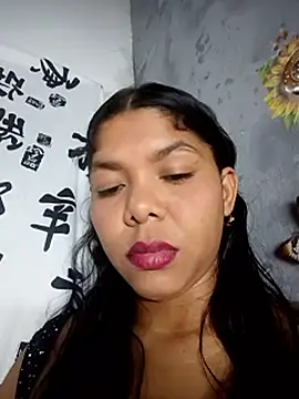 DIORA Latina online show from May 29, 2026, 3:56 am
