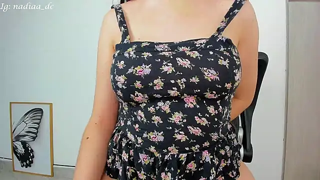 Snapshot of Nadiaa_ chatting on March 1, 2025, 3:53 am Nadiaa online show from March 1, 2025, 3:53 am