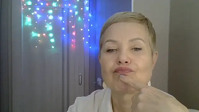 Madam-Madam online show from December 17, 2024, 2:23 am