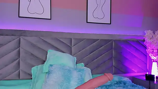 Snapshot of Ary_thompson__ chatting on December 20, 2024, 11:26 pm Ary thompson online show from December 20, 2024, 11:26 pm