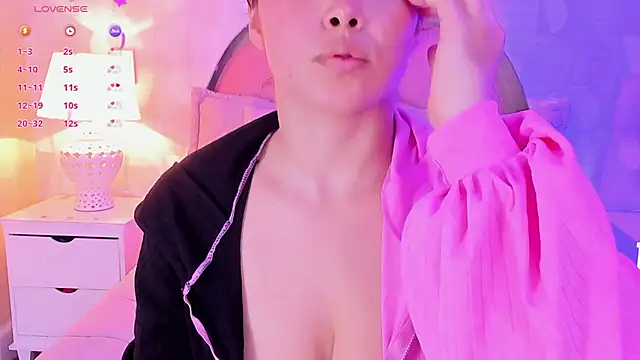 Snapshot of angeline_teen chatting on March 28, 2026, 12:06 pm angeline teen online show from March 28, 2026, 12:06 pm