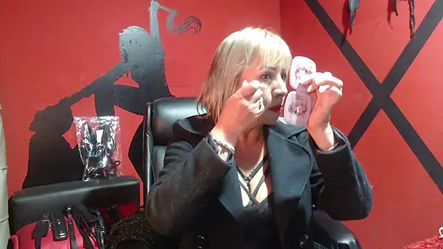 Snapshot of KLOE_PIELL chatting on March 6, 2025, 8:59 pm KLOE PIELL online show from March 6, 2025, 8:59 pm