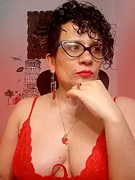 Snapshot of Daneshka_naughty chatting on March 18, 2025, 2:18 am Daneshka naughty online show from March 18, 2025, 2:18 am