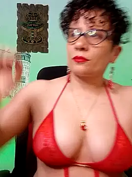 Snapshot of Daneshka_naughty chatting on February 10, 2025, 2:52 am Daneshka naughty online show from February 10, 2025, 2:52 am