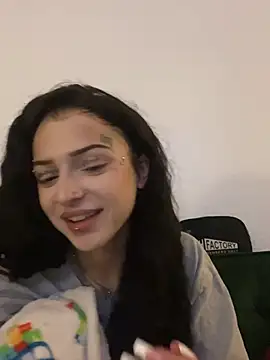 exoticmisfitt online show from April 9, 2026, 6:30 am