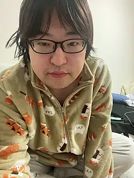 yuuki198912 online show from December 21, 2025, 6:48 am