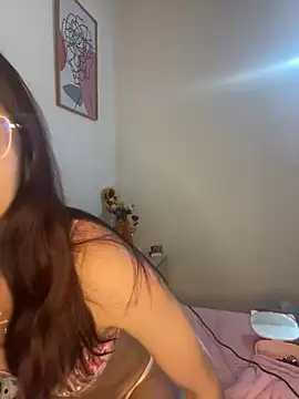 Snapshot of HallieLemon1 chatting on March 15, 2025, 4:35 am HallieLemon1 online show from March 15, 2025, 4:35 am