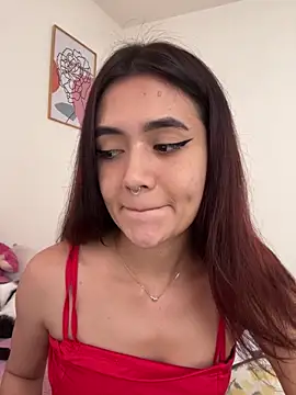 Snapshot of HallieLemon1 chatting on February 13, 2025, 6:26 pm HallieLemon1 online show from February 13, 2025, 6:26 pm