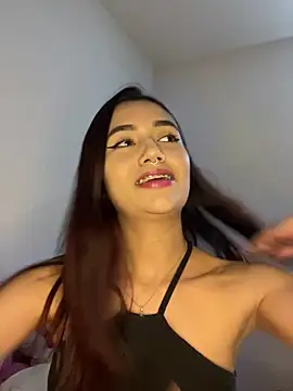 Snapshot of HallieLemon1 chatting on December 15, 2024, 3:24 am HallieLemon1 online show from December 15, 2024, 3:24 am