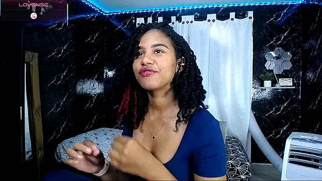 Snapshot of Hillary_queen chatting on September 15, 2025, 12:27 pm Hillary queen online show from September 15, 2025, 12:27 pm