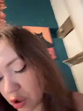 Peachy Dream online show from June 15, 2026, 4:39 pm