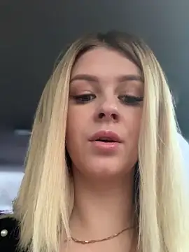 Love Bri online show from December 2, 2025, 9:22 am