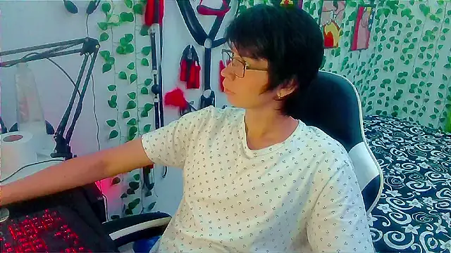 Snapshot of Andy_gray chatting on February 25, 2026, 10:48 am Andy gray online show from February 25, 2026, 10:48 am