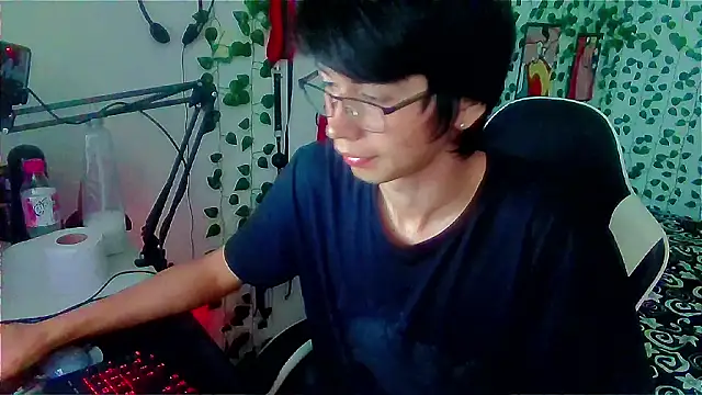 Snapshot of Andy_gray chatting on February 24, 2026, 4:08 pm Andy gray online show from February 24, 2026, 4:08 pm