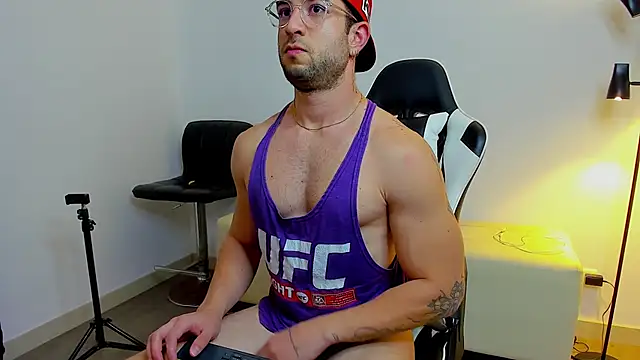 dafboy1 online show from November 23, 2025, 5:12 pm