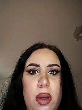 AdelinaJude online show from December 21, 2025, 1:35 pm