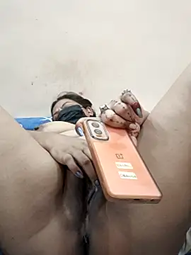 Snapshot of Ruchikalive chatting on October 1, 2025, 9:18 pm Ruchikalive online show from October 1, 2025, 9:18 pm