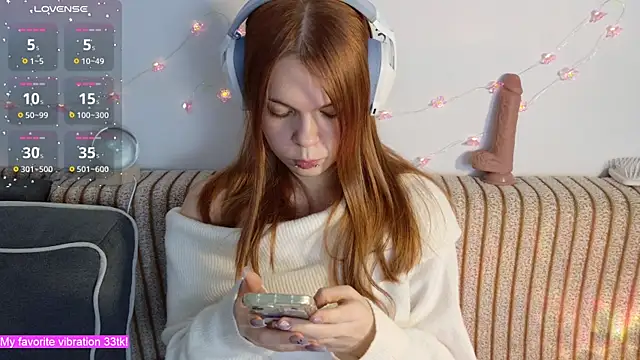 ValBae online show from November 29, 2025, 9:37 pm