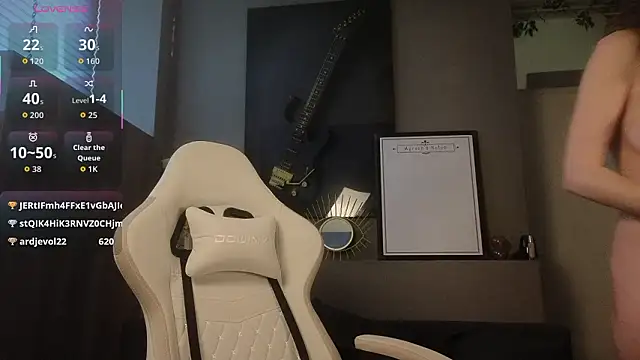 AyreenMoore online show from March 6, 2026, 3:07 pm