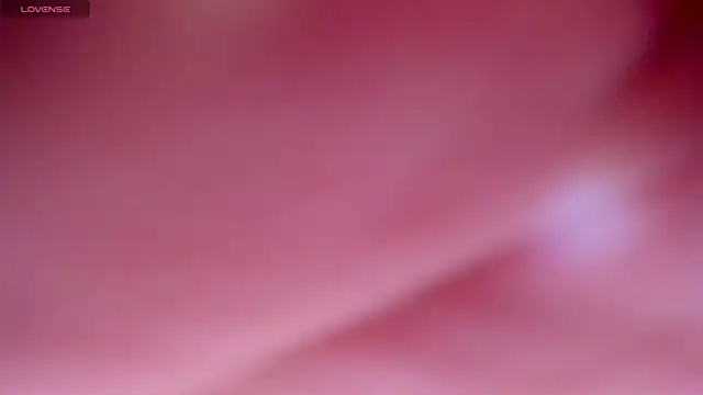 Tinylottie online show from May 24, 2026, 7:14 pm