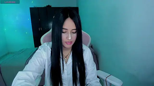 Tinylottie online show from March 6, 2026, 2:39 am