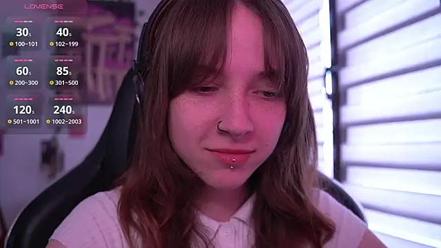 juliapie online show from April 21, 2026, 10:11 am