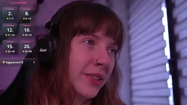 juliapie online show from November 30, 2025, 9:43 am